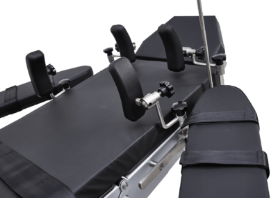Onex 102 electro-hydraulic surgery table