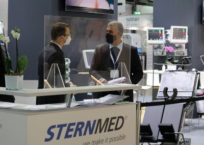 medica booth 2021 team member